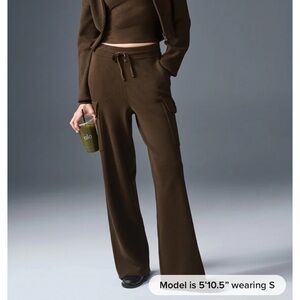 Alo Scholar Knit High-Waist Cargo Pant